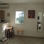 Comme Petite Maison A 3,5 Kms D'avignon 아파트 *