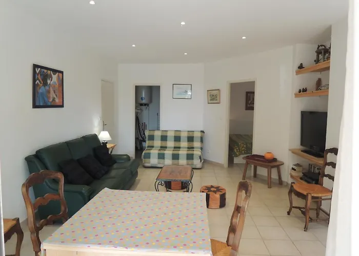 Comme Petite Maison A 3,5 Kms D'avignon * Villeneuve-les-Avignon