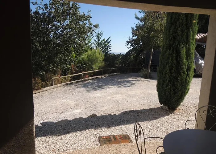 Comme Petite Maison A 3,5 Kms D'avignon